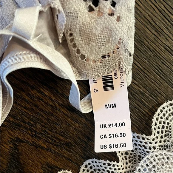 Victoria’s Secret Elegant Lace cheeky Women's Panties Set - Picture 4 of 7